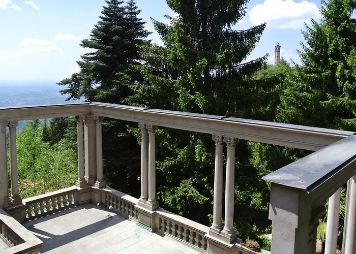 Scurati Apartment Brunate