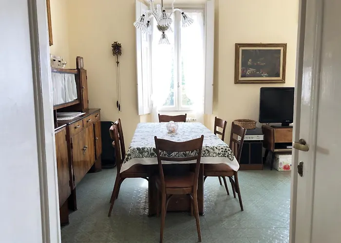 Scurati Lägenhet Brunate