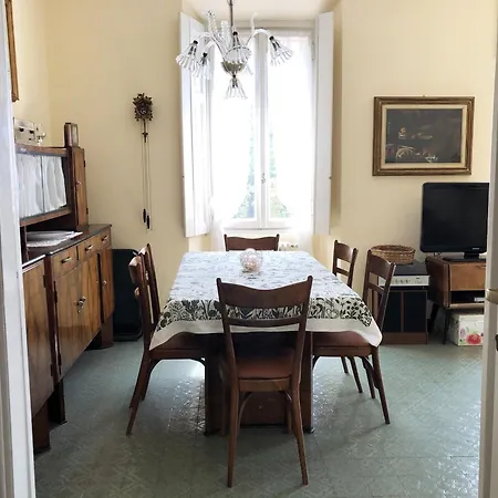 Scurati Apartman Brunate